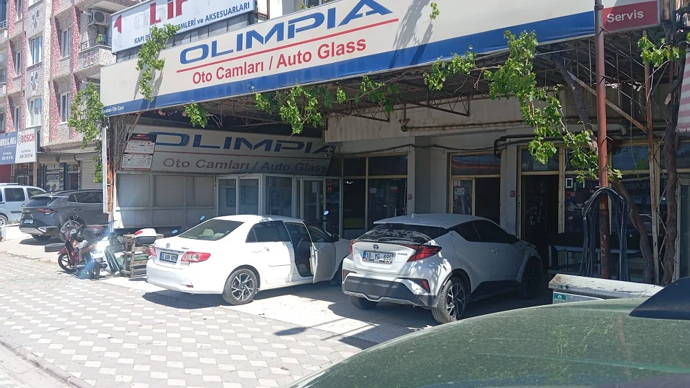 Edremit Oto Cam Ustası